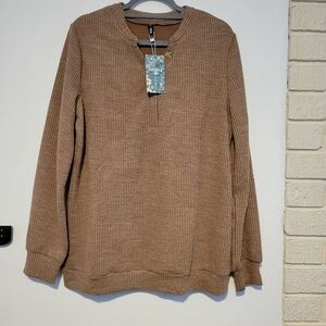 New with tags brown sweatshirt/knit top in a size XL